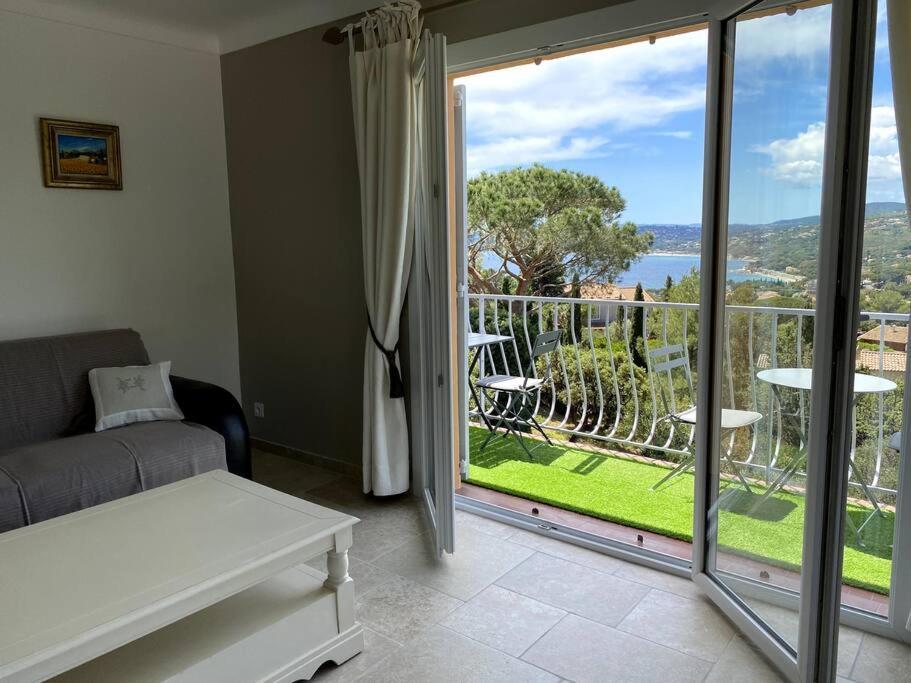 Agreable Appartement Vue Mer Les Issambres Exterior foto